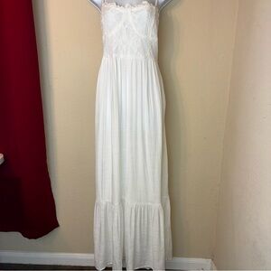 🔥🔥 Versona White Tiered Maxi Dress with Crisscross Straps